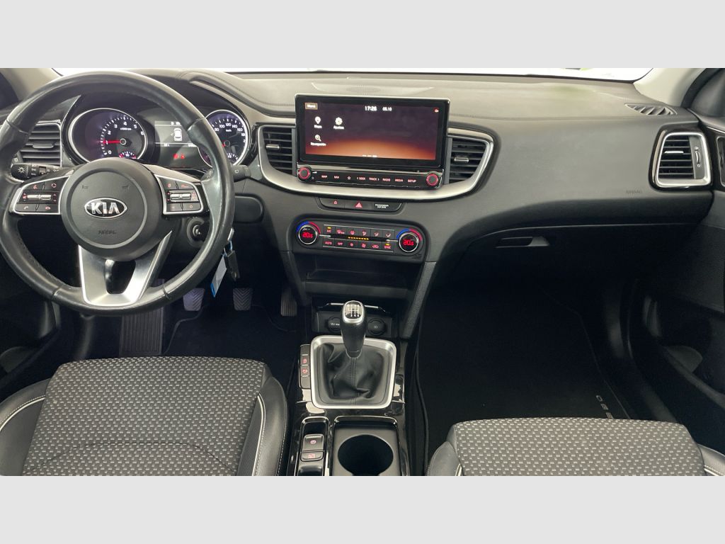 Kia XCeed - 11