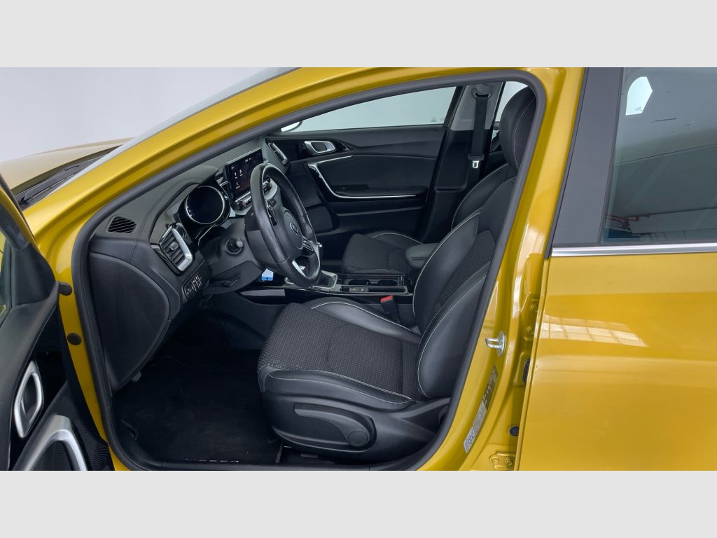 Kia XCeed - 12