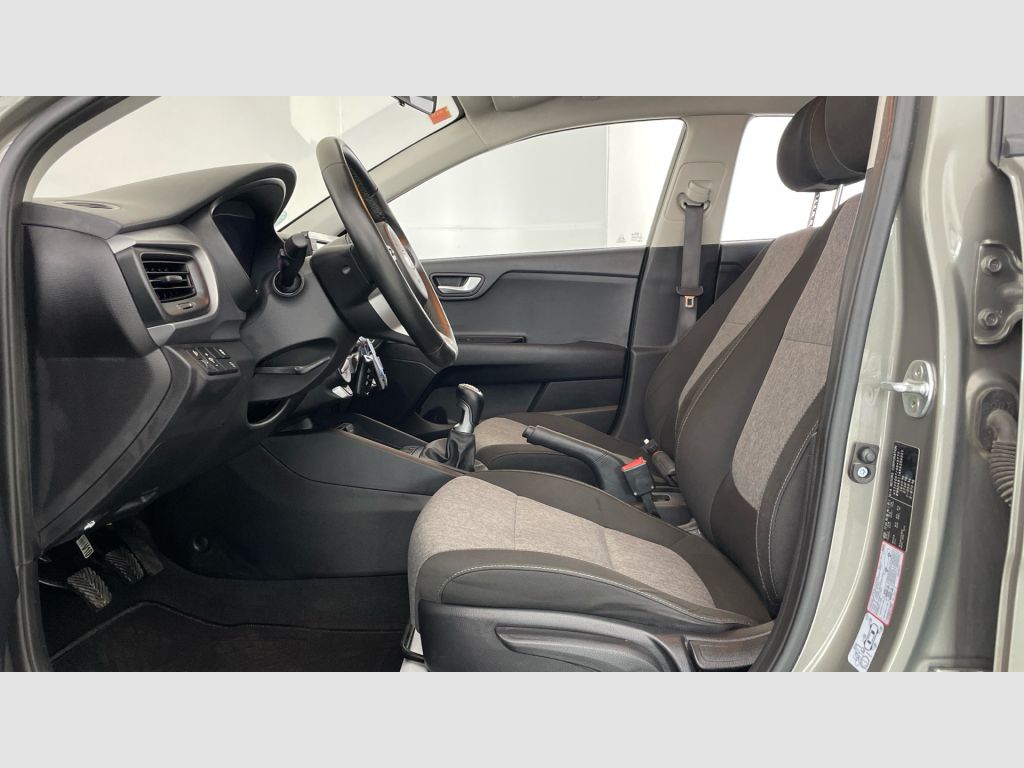 Kia Stonic - 12