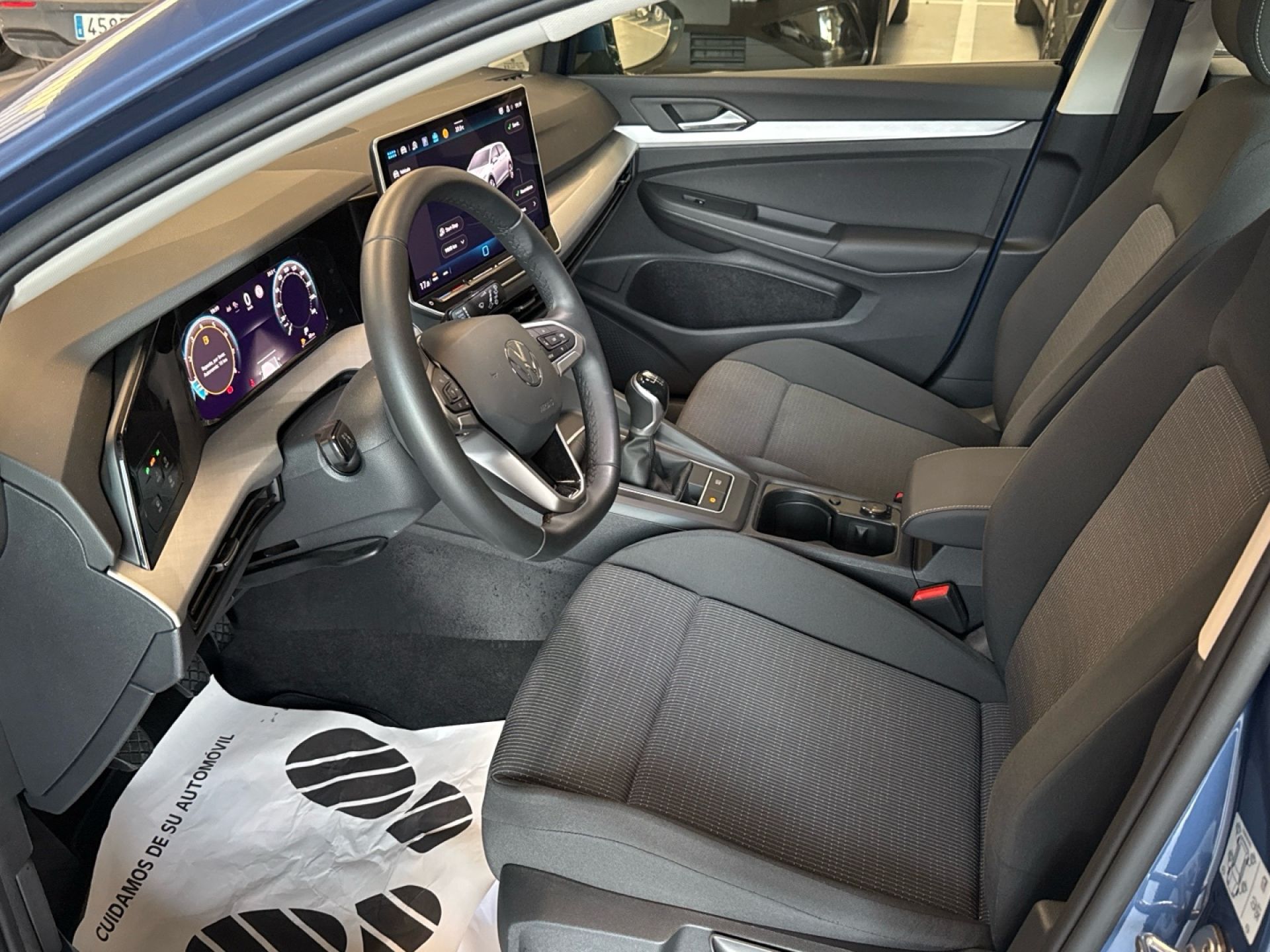 Volkswagen Golf - 11