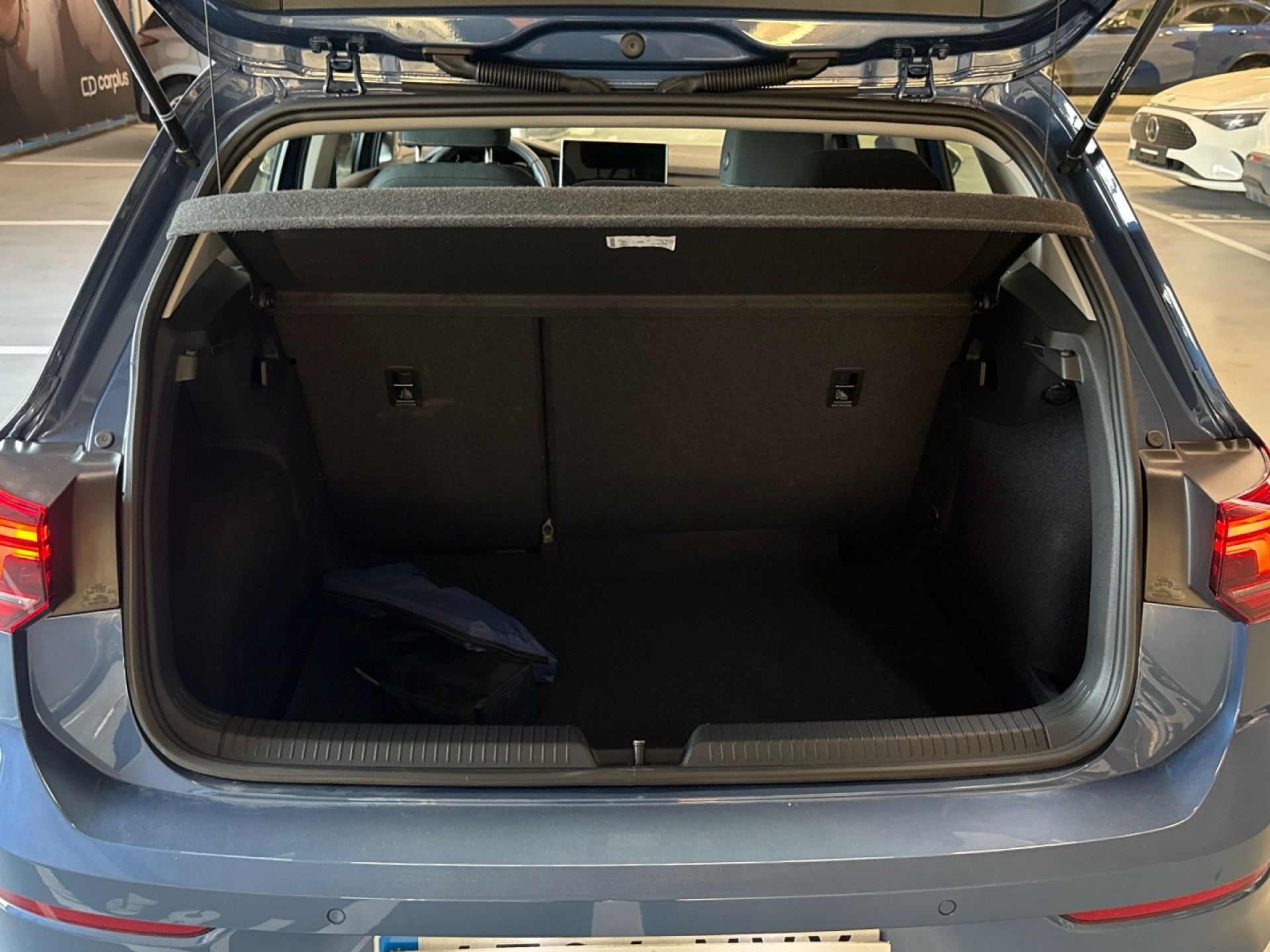 Volkswagen Golf - 12
