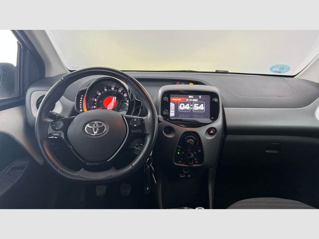 TOYOTA Aygo - 11
