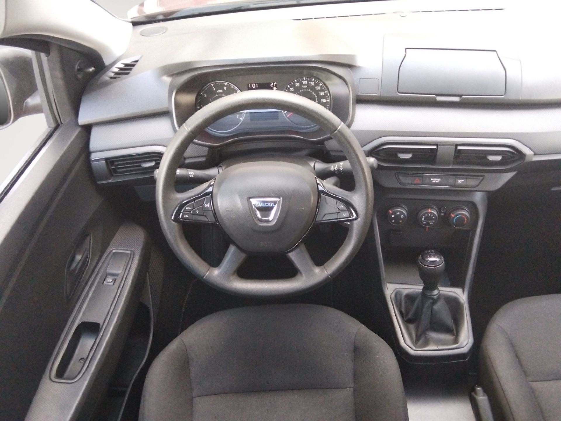 Dacia Sandero - 10