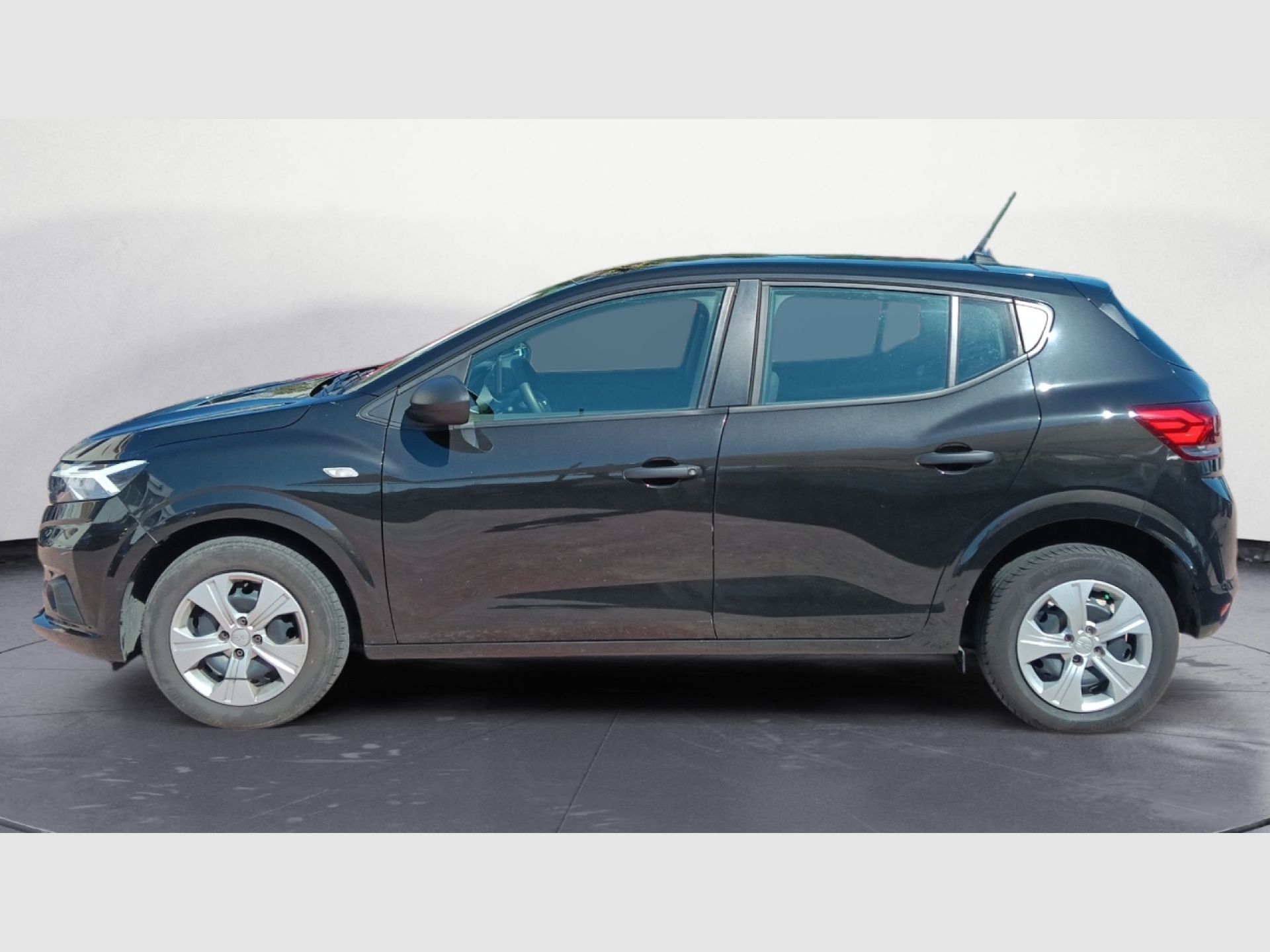 Dacia Sandero - 6