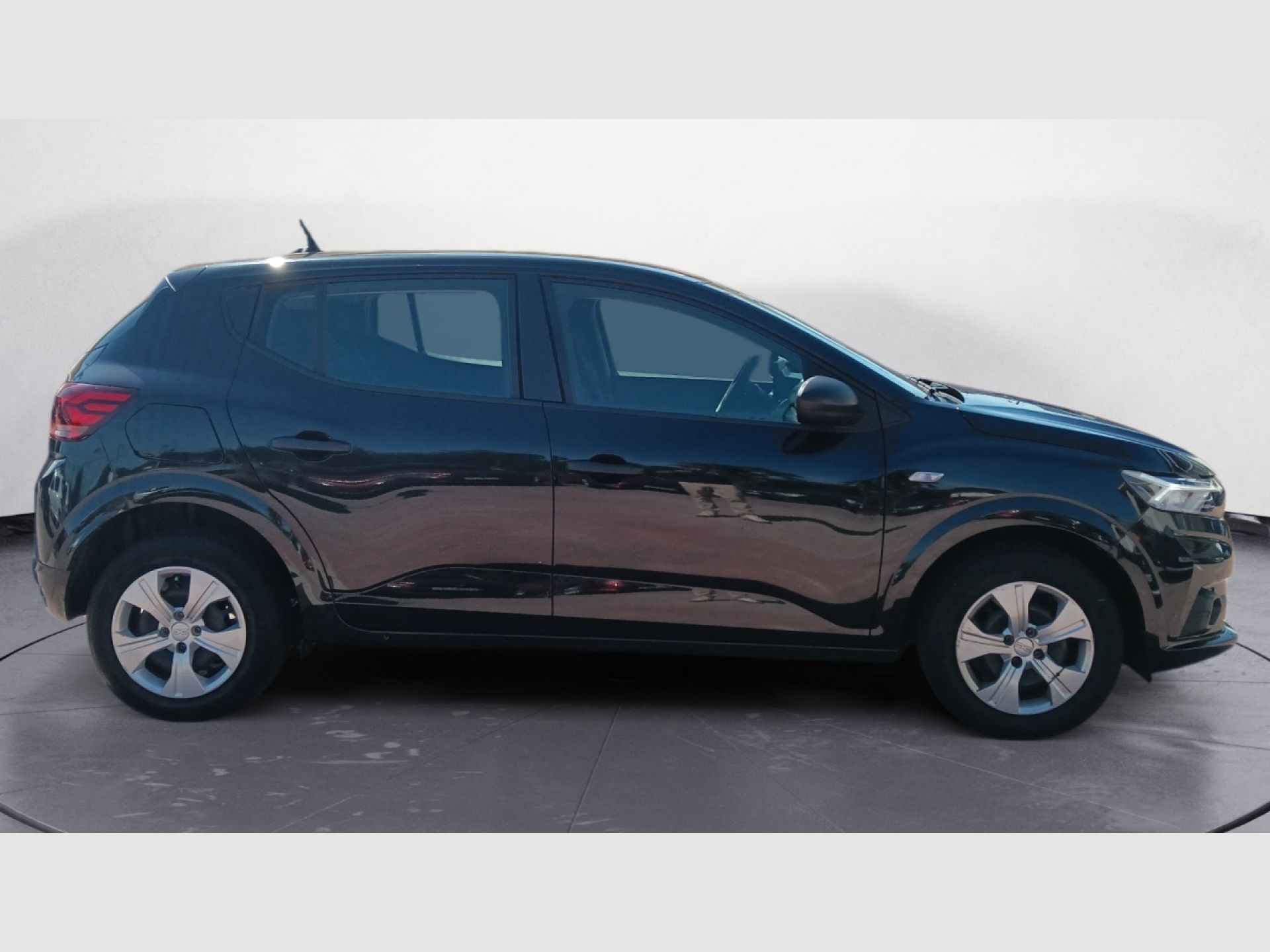 Dacia Sandero - 5