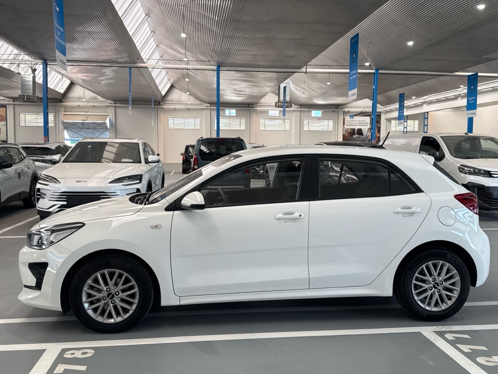 Kia Rio - 4