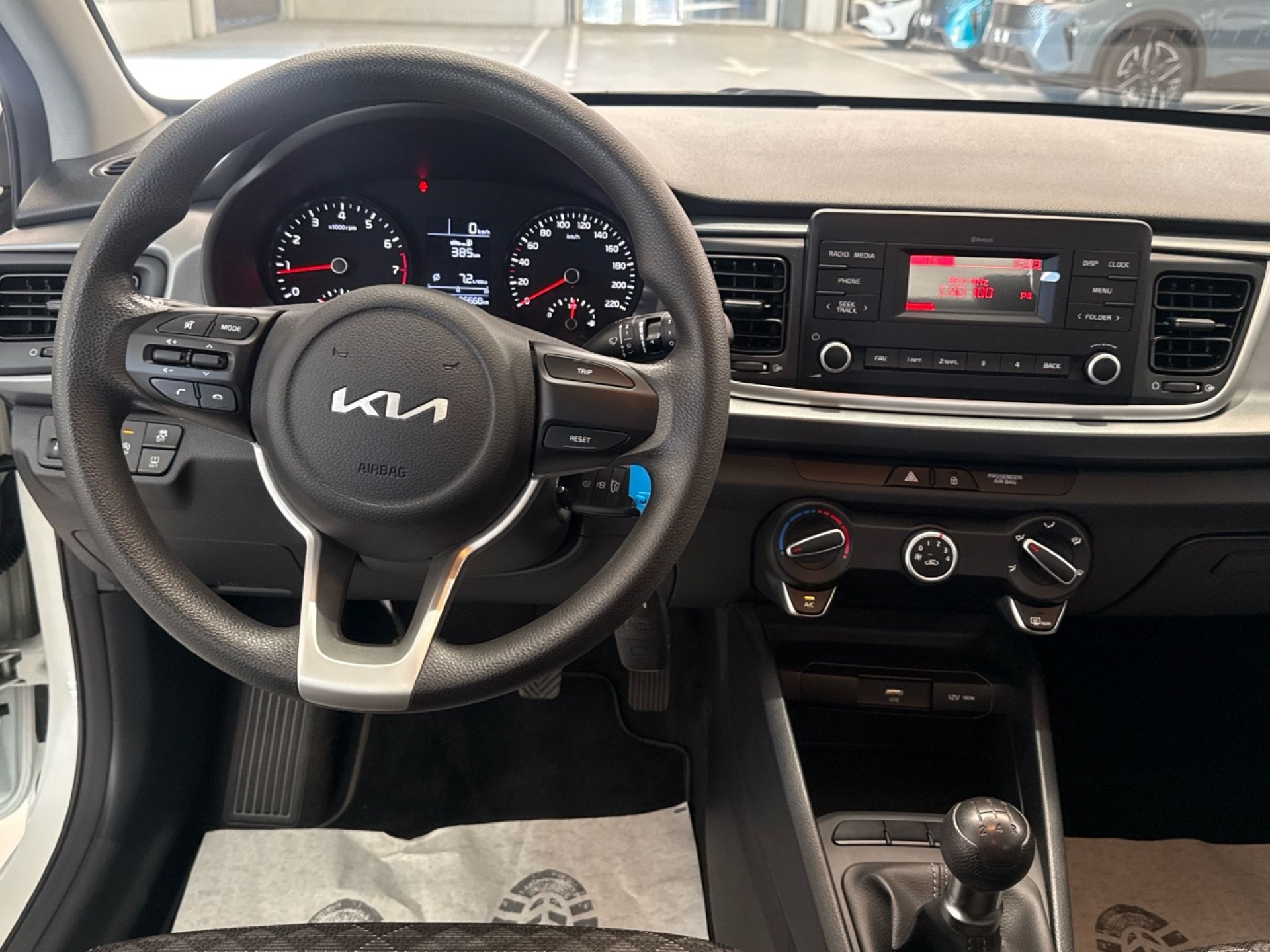 Kia Rio - 10