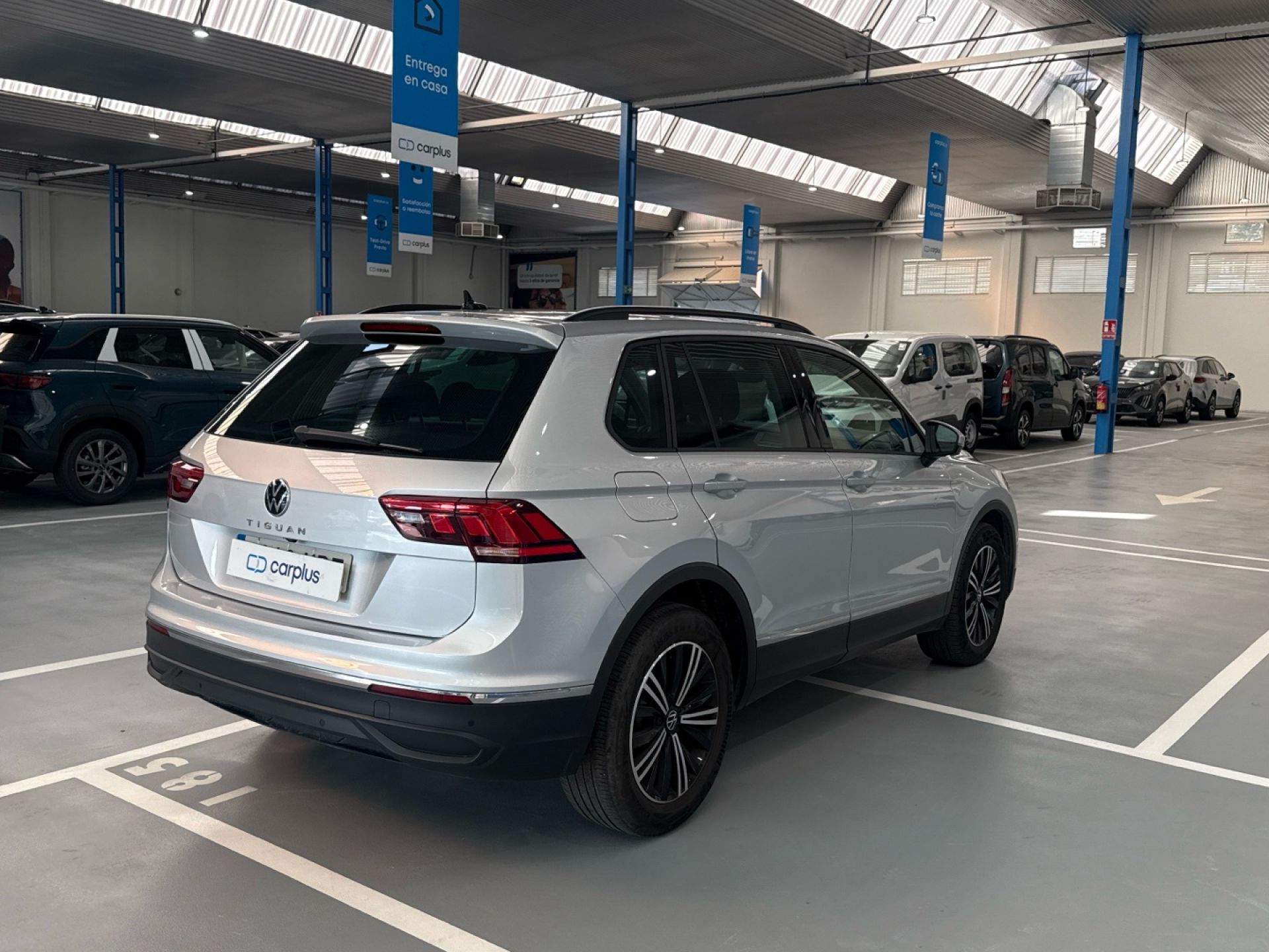 Volkswagen Tiguan - 7