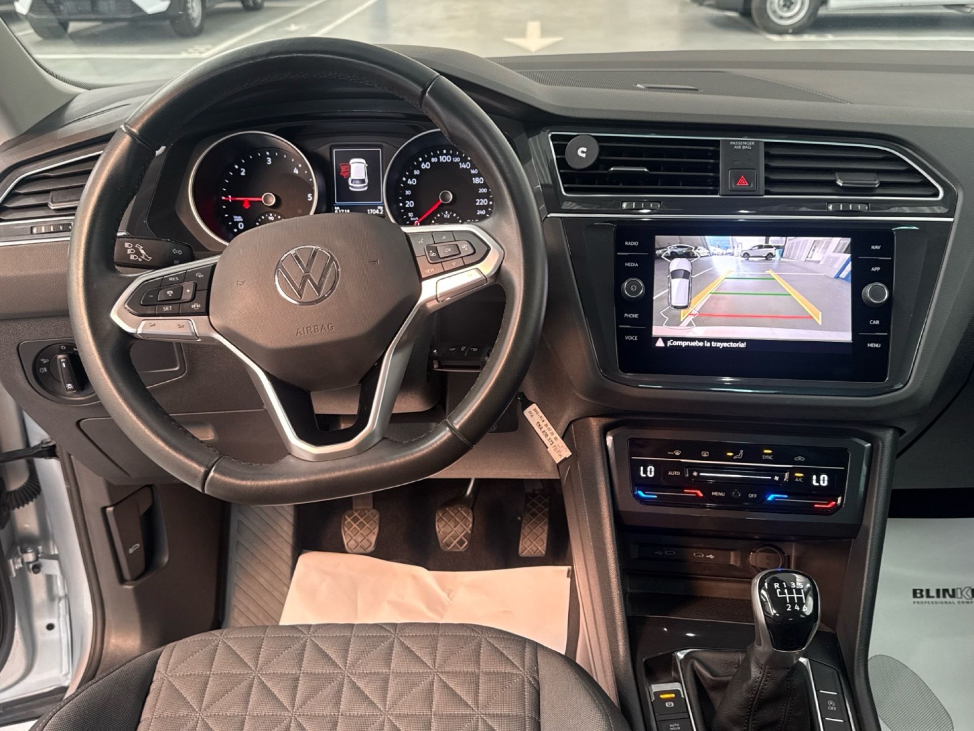 Volkswagen Tiguan - 10