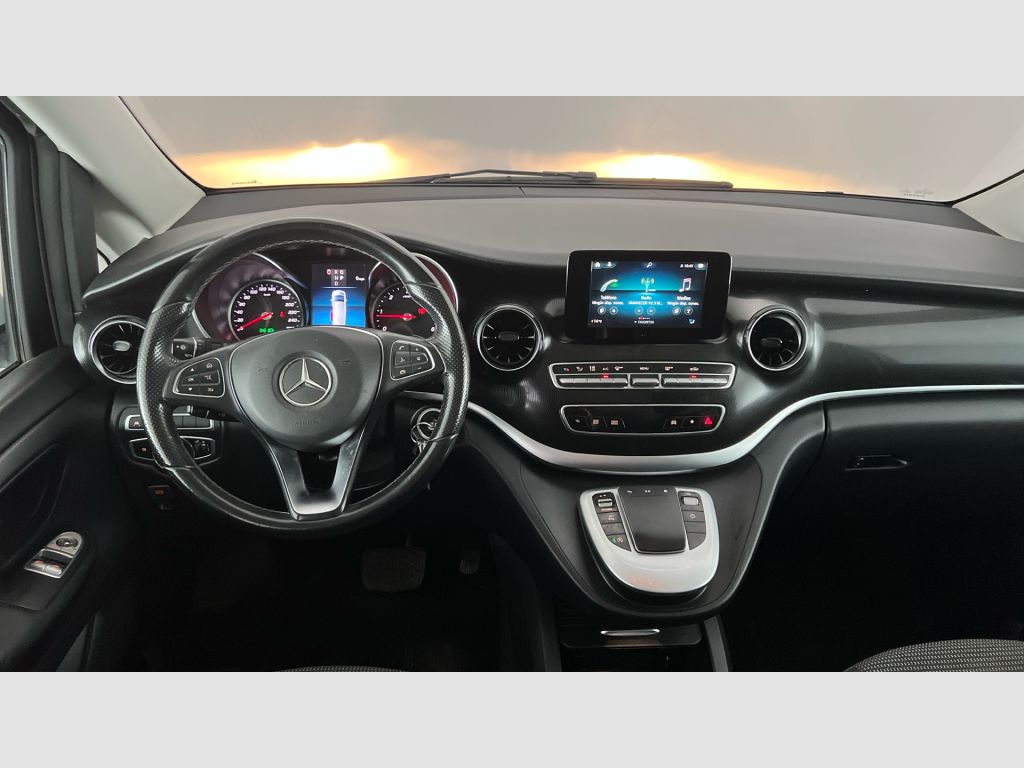 Mercedes-Benz Clase V - 11