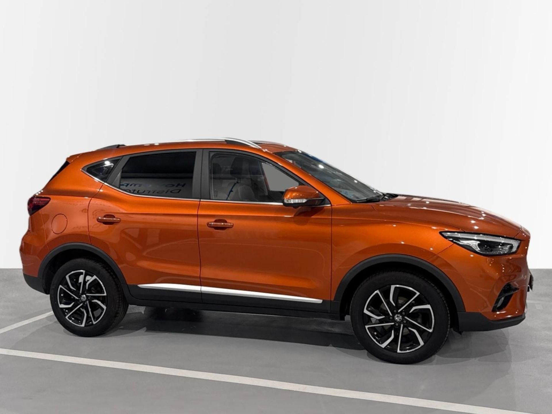 MG ZS - 8