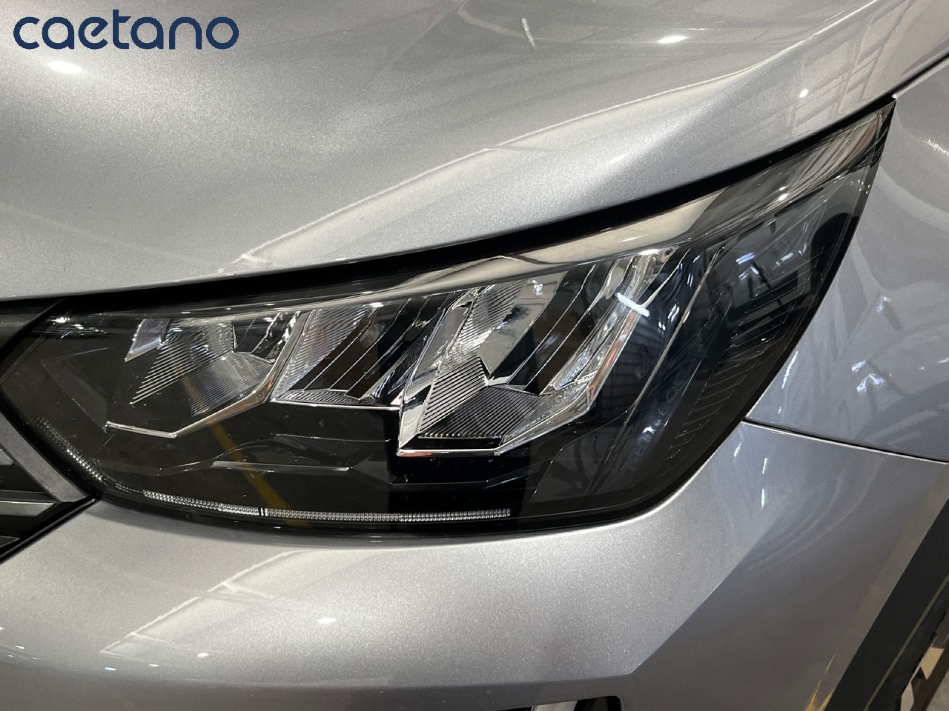 Peugeot 2008 - 9
