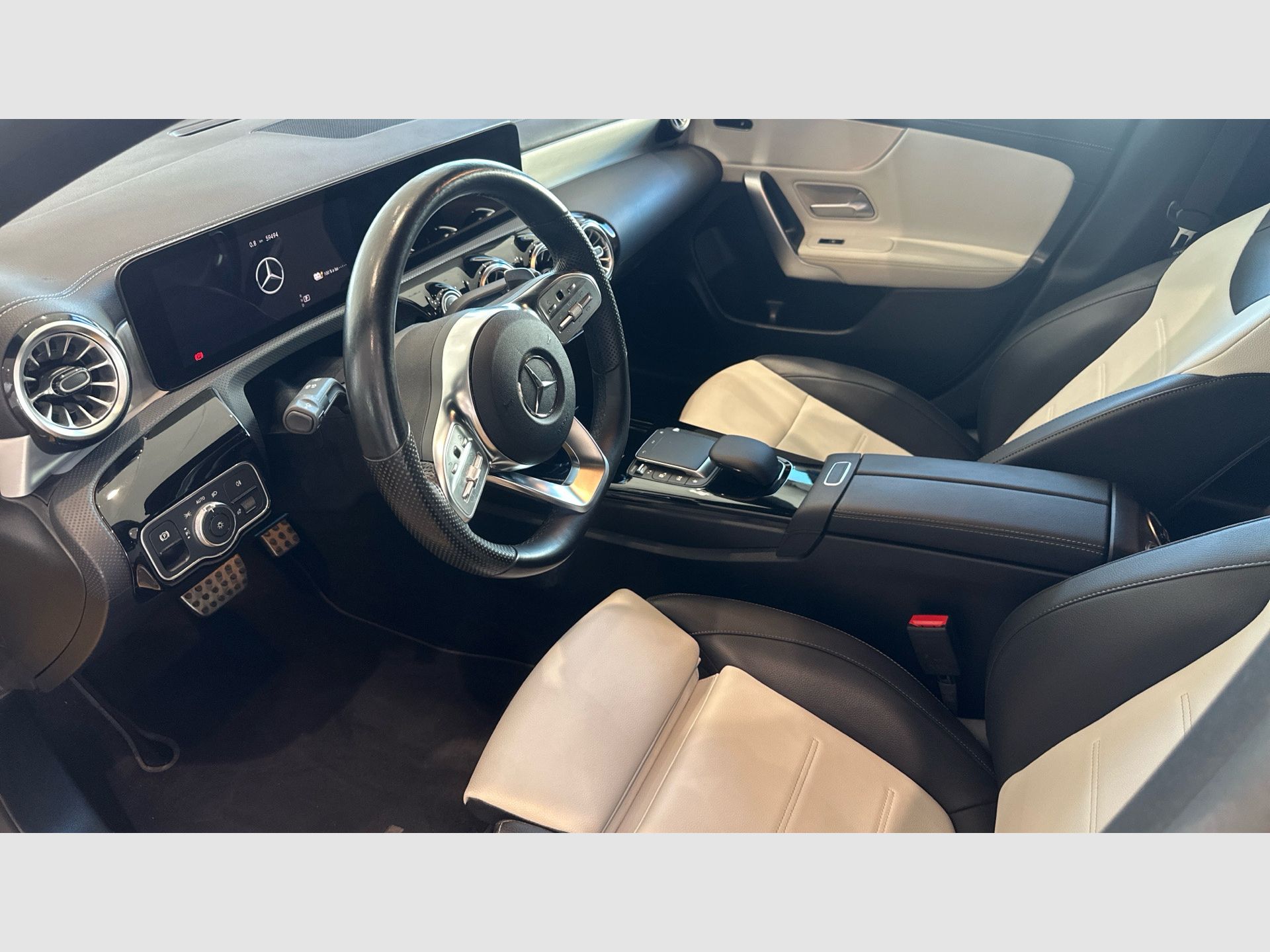 Mercedes-Benz CLA - 8