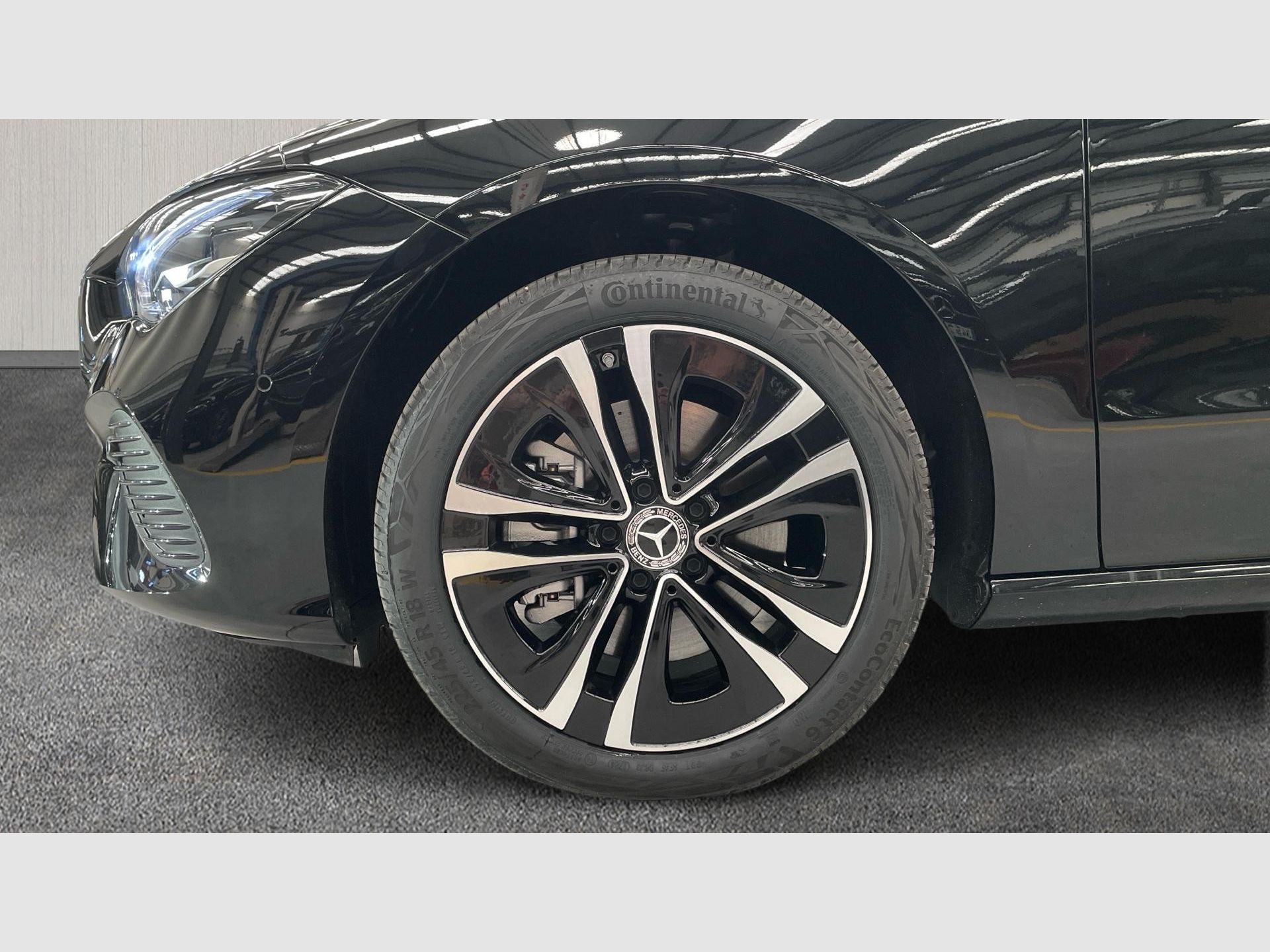 Mercedes-Benz CLA - 5