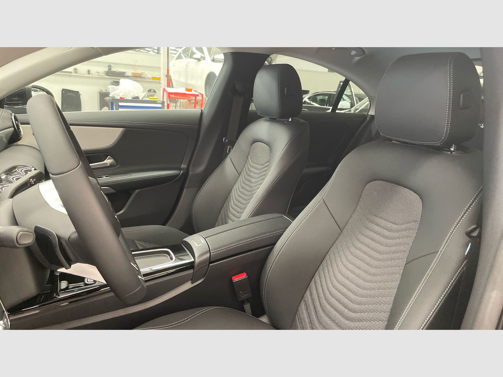 Mercedes-Benz CLA - 7