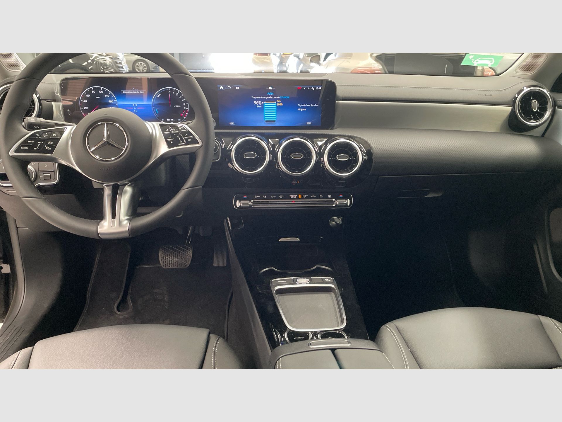 Mercedes-Benz CLA - 8