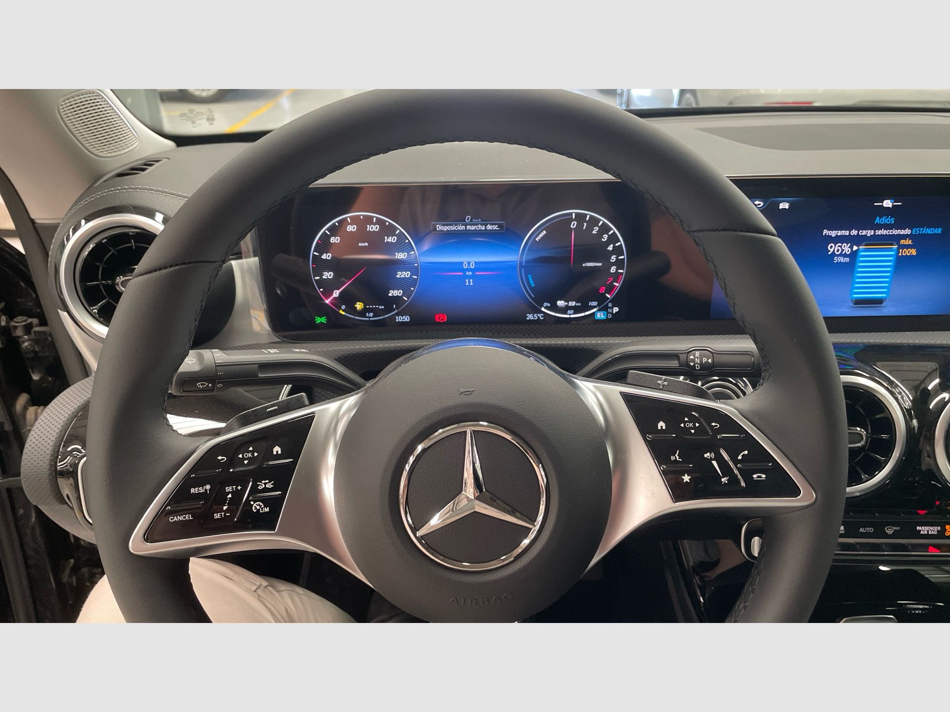 Mercedes-Benz CLA - 9