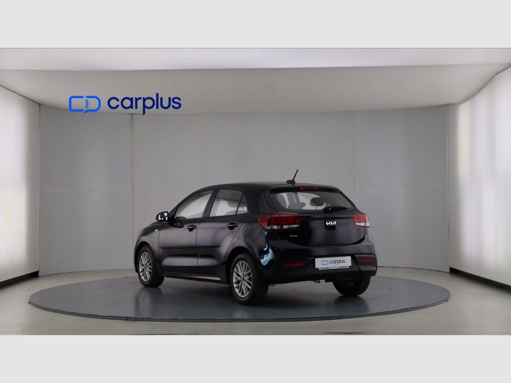 Kia Rio - 5