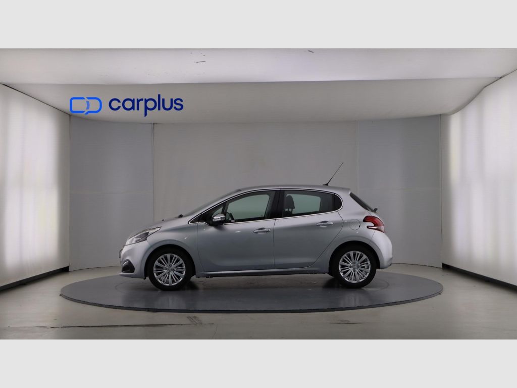 Peugeot 208 - 4