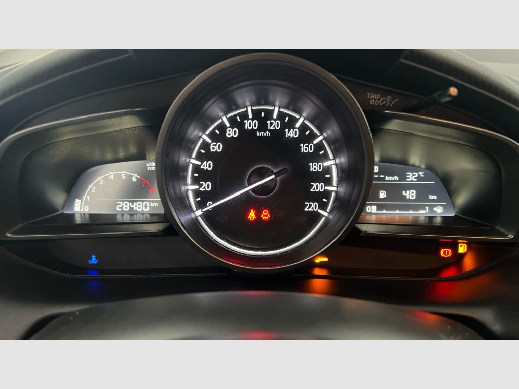 Mazda Mazda2 - 10