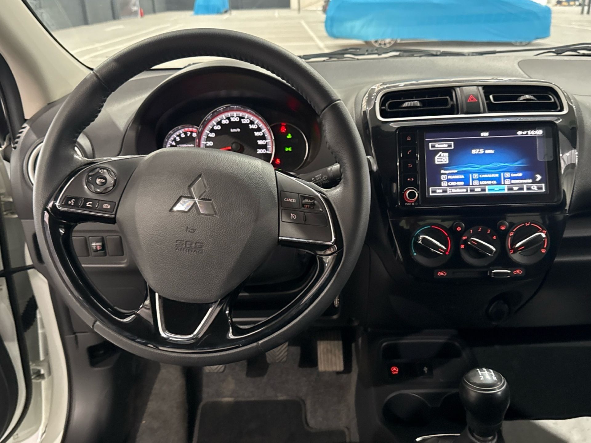 Mitsubishi Space Star - 10