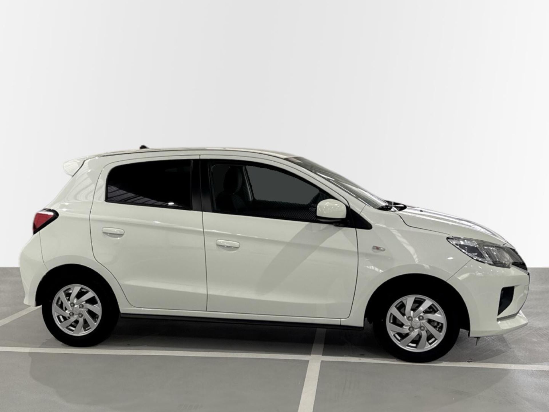 Mitsubishi Space Star - 8