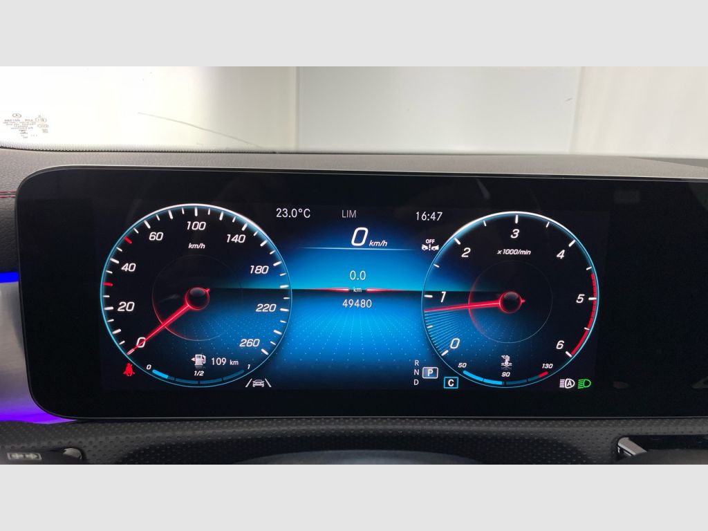 Mercedes-Benz CLA - 9