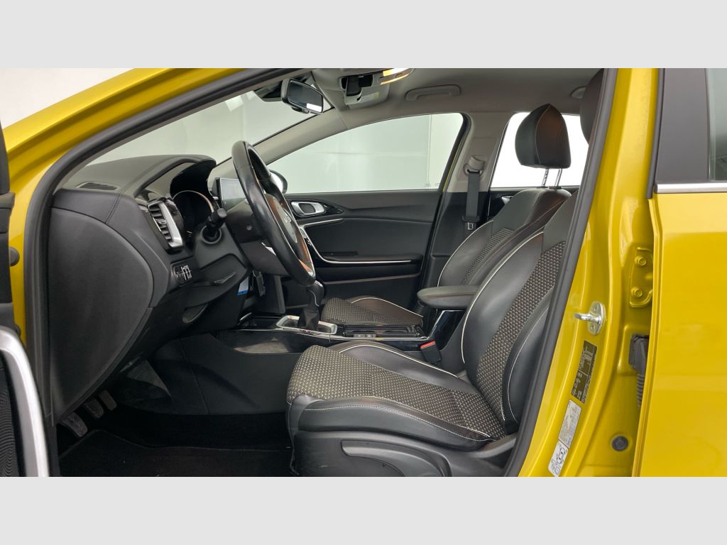 Kia XCeed - 11