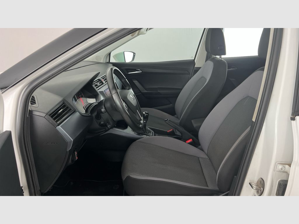 SEAT Arona - 12