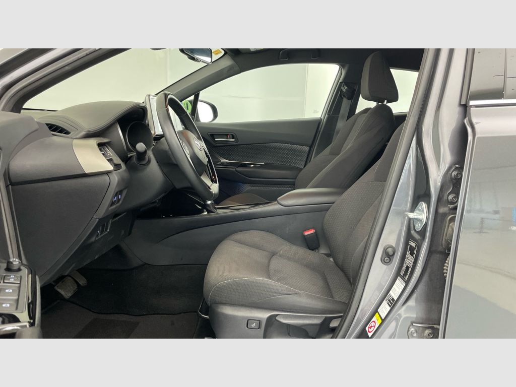 TOYOTA C-HR - 12
