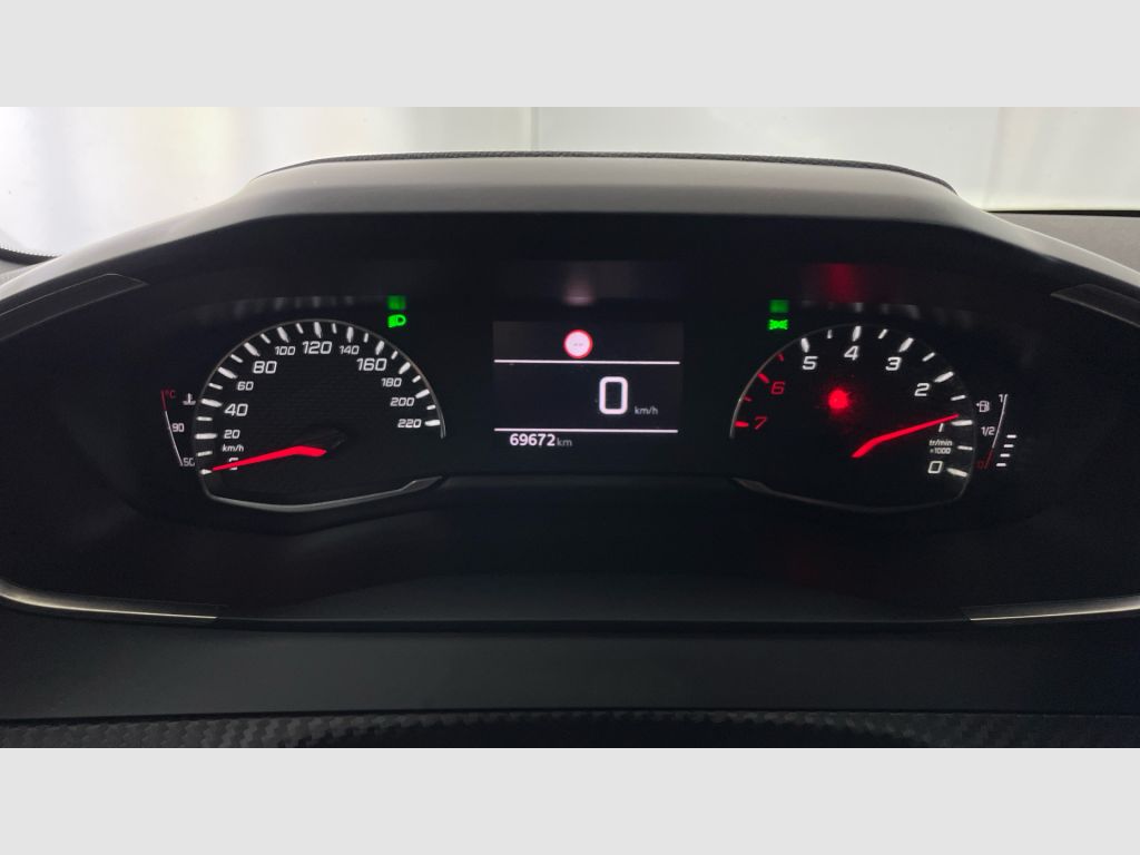 Peugeot 208 - 10