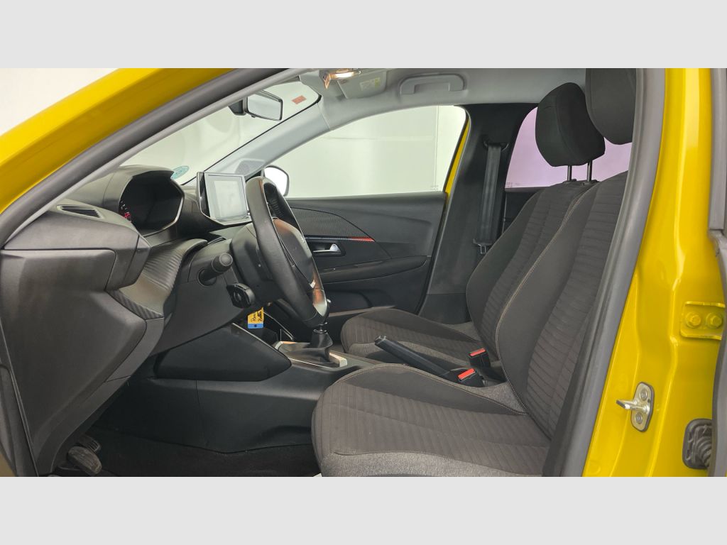 Peugeot 208 - 12