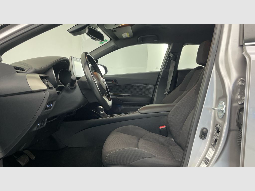 TOYOTA C-HR - 12