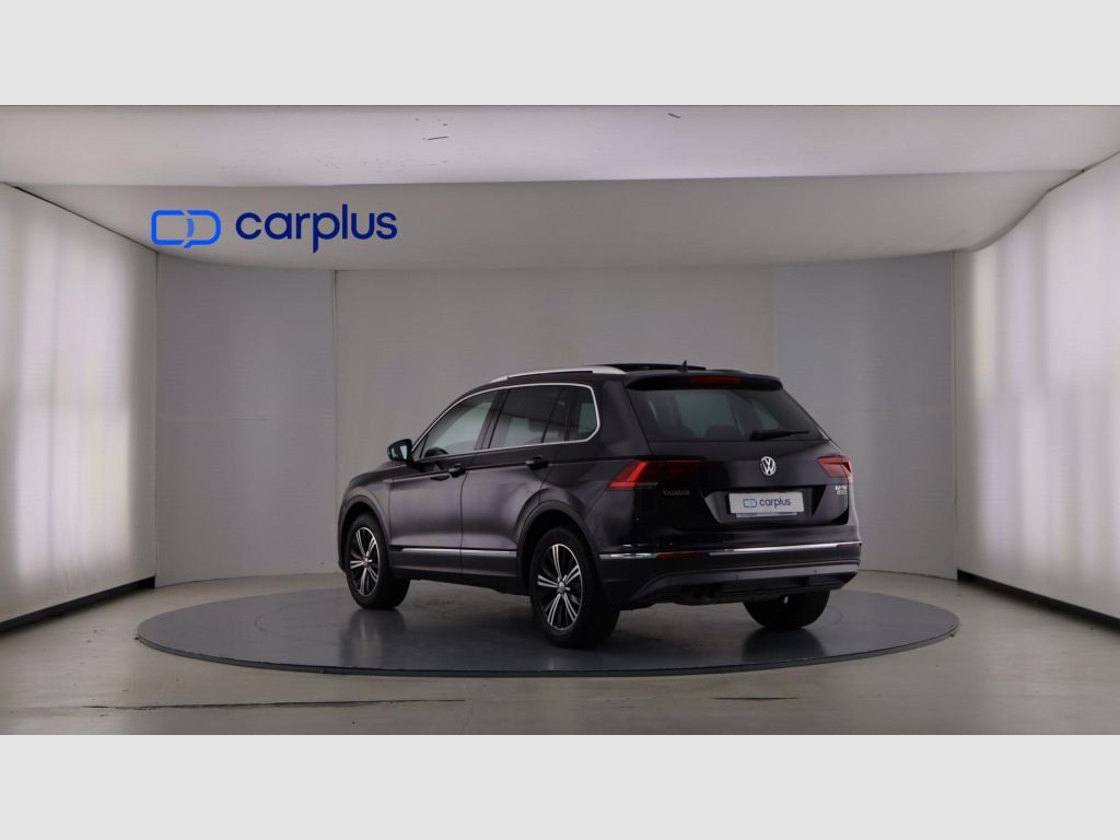 Volkswagen Tiguan - 5