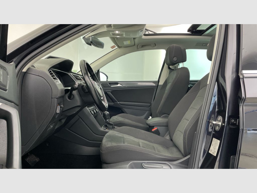 Volkswagen Tiguan - 12