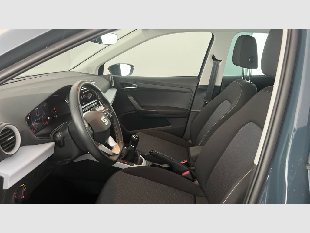 SEAT Arona - 12