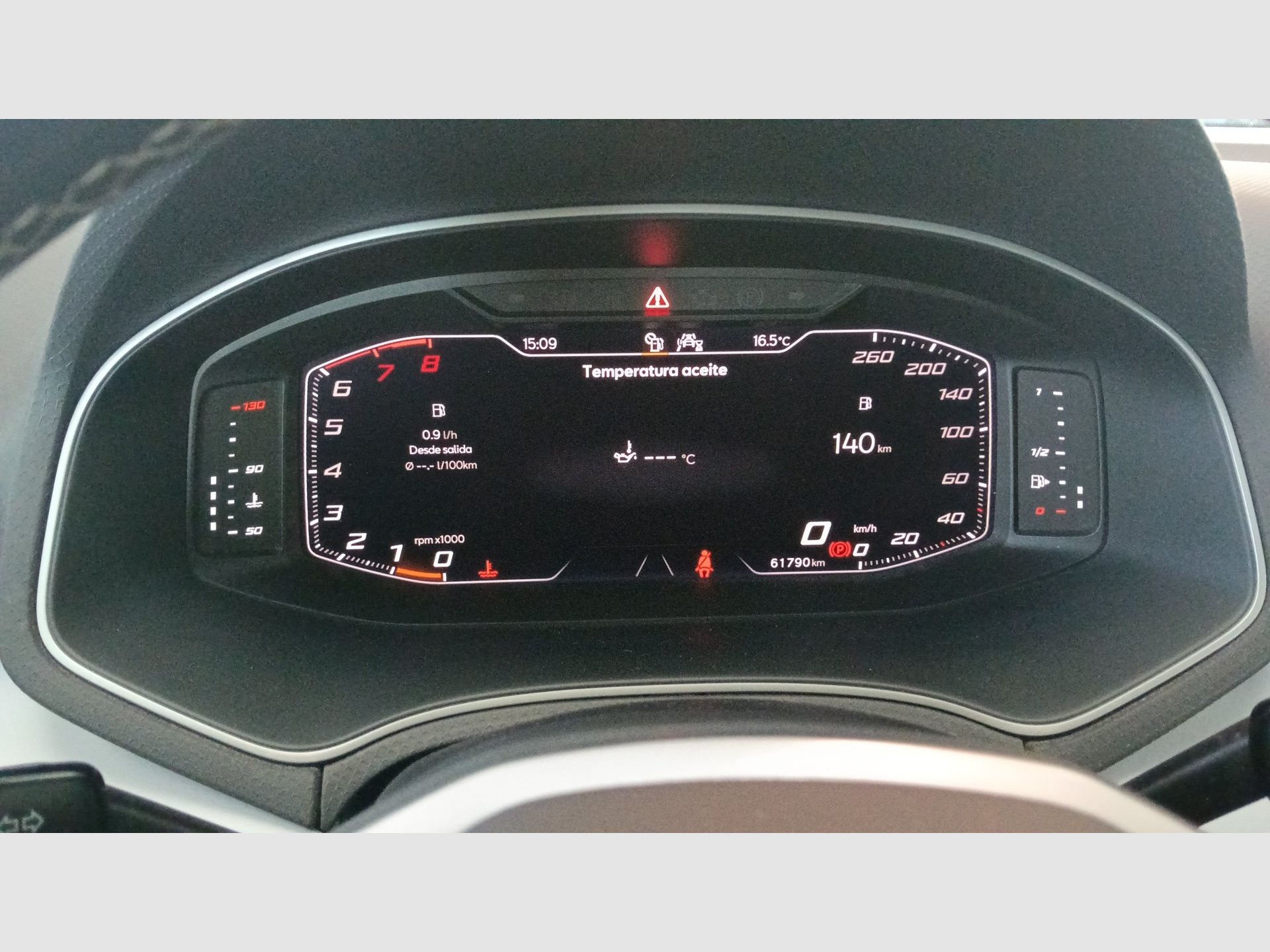 SEAT Arona - 9