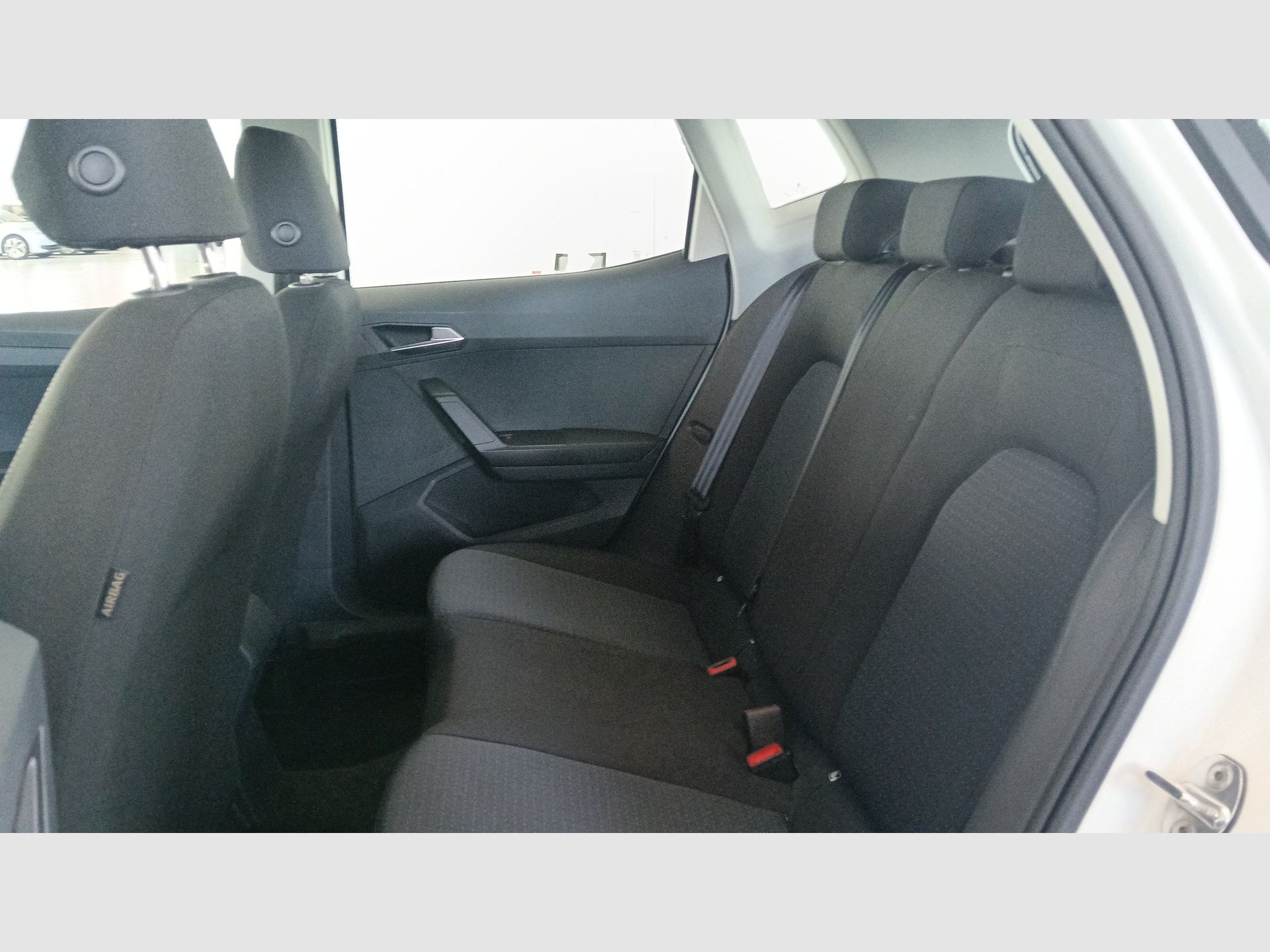 SEAT Arona - 12