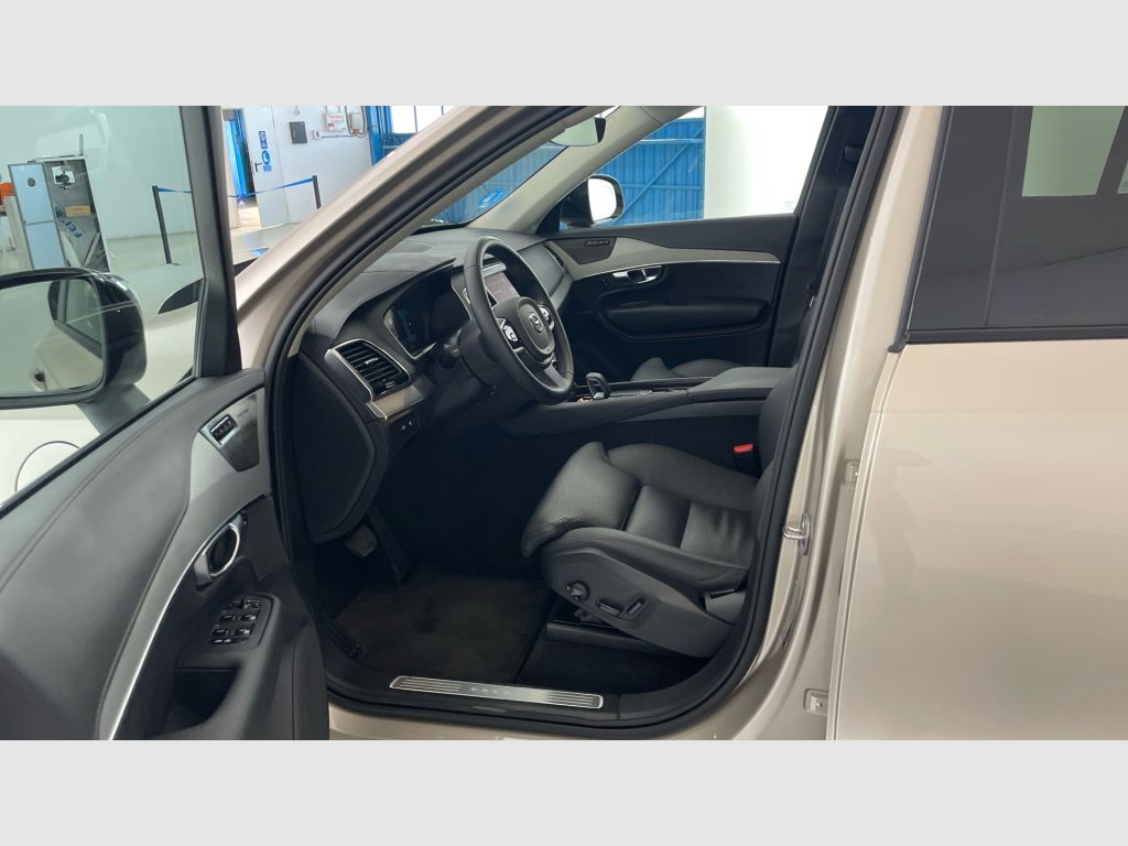 Volvo XC90 - 11