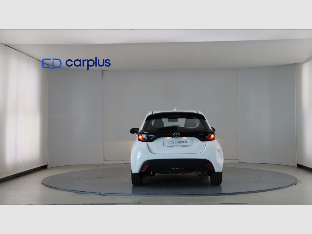 TOYOTA Yaris - 6