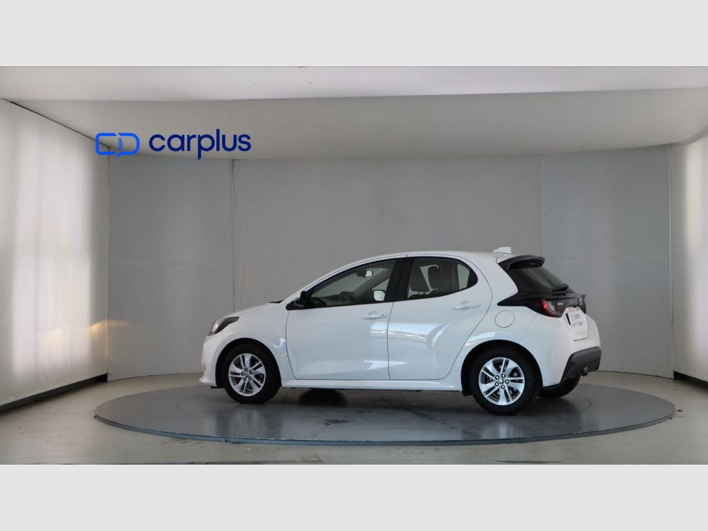 TOYOTA Yaris - 7