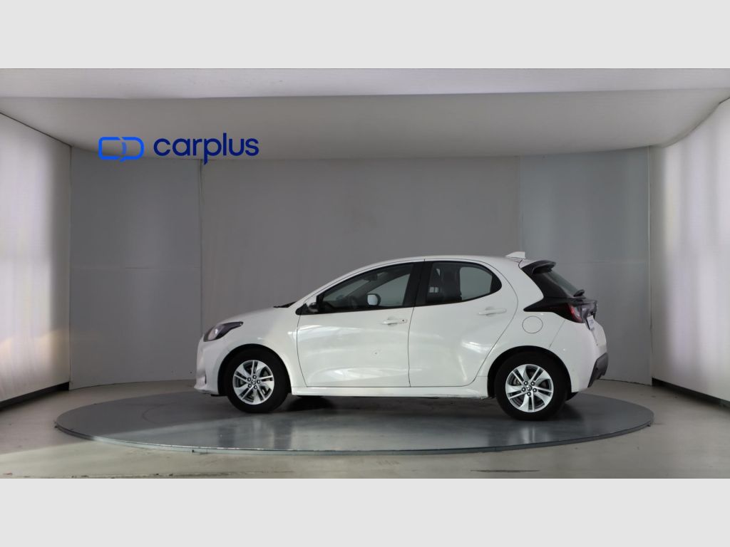 TOYOTA Yaris - 7