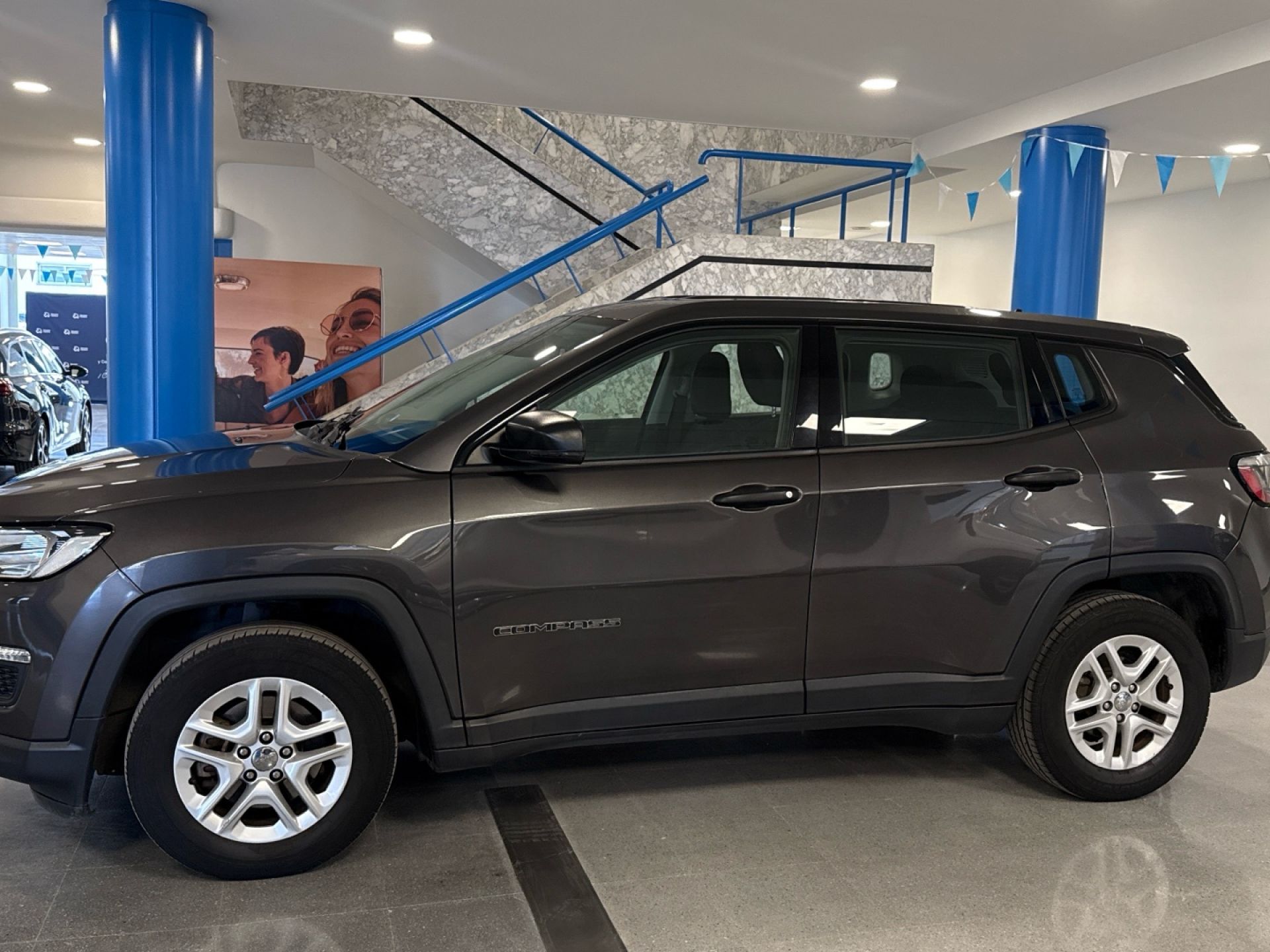 Jeep Compass - 4