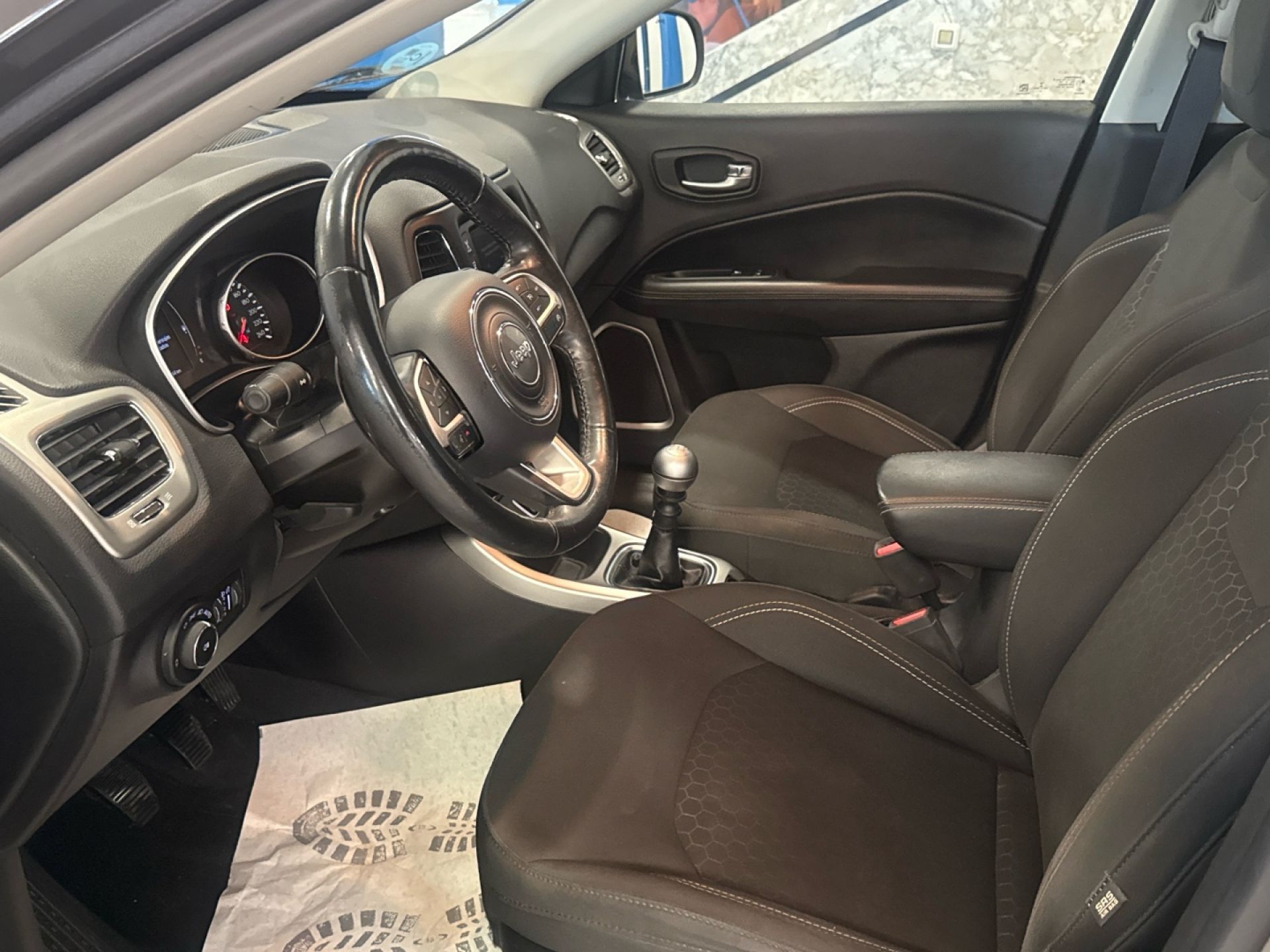 Jeep Compass - 11