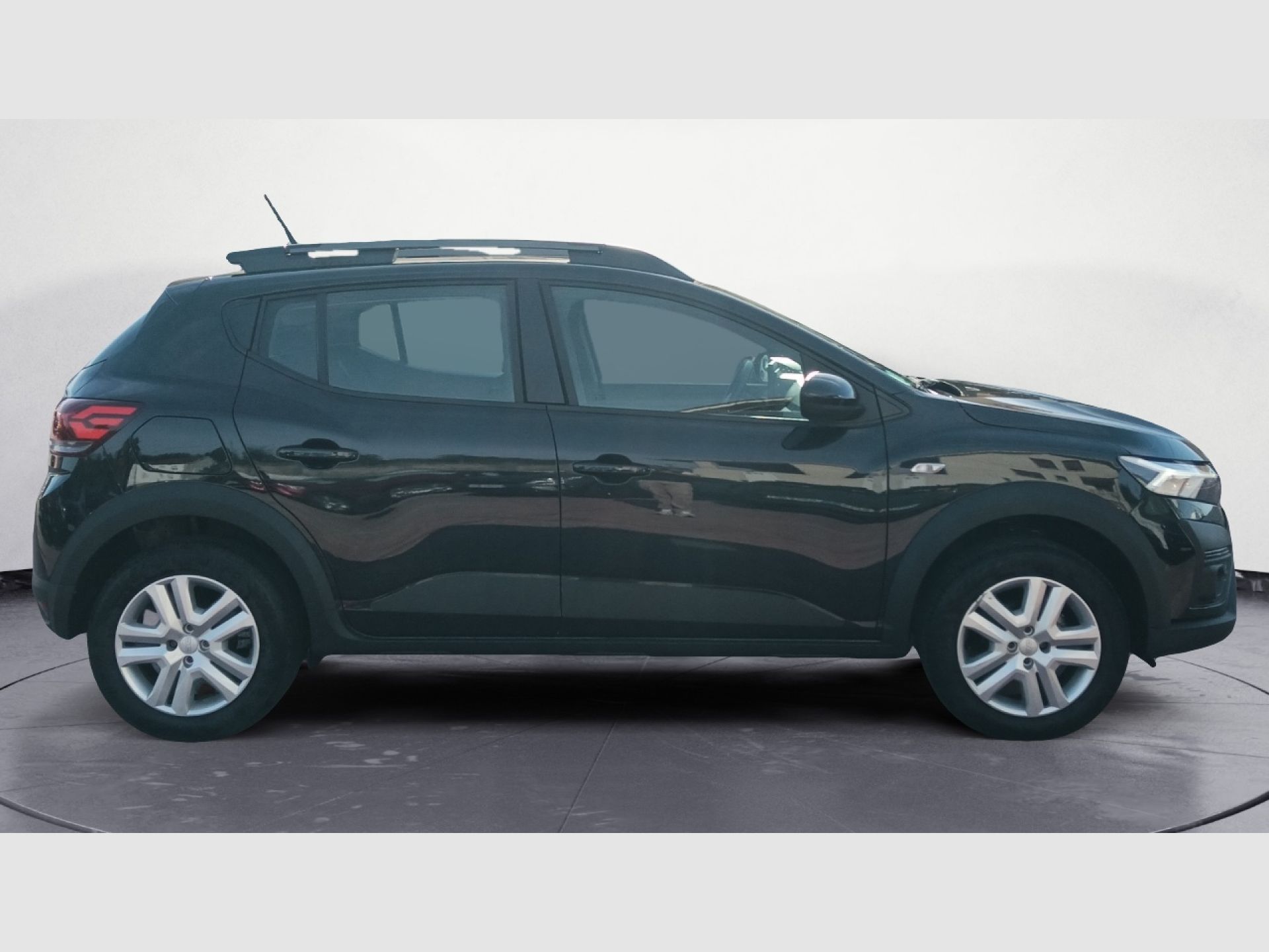 Dacia Sandero - 5