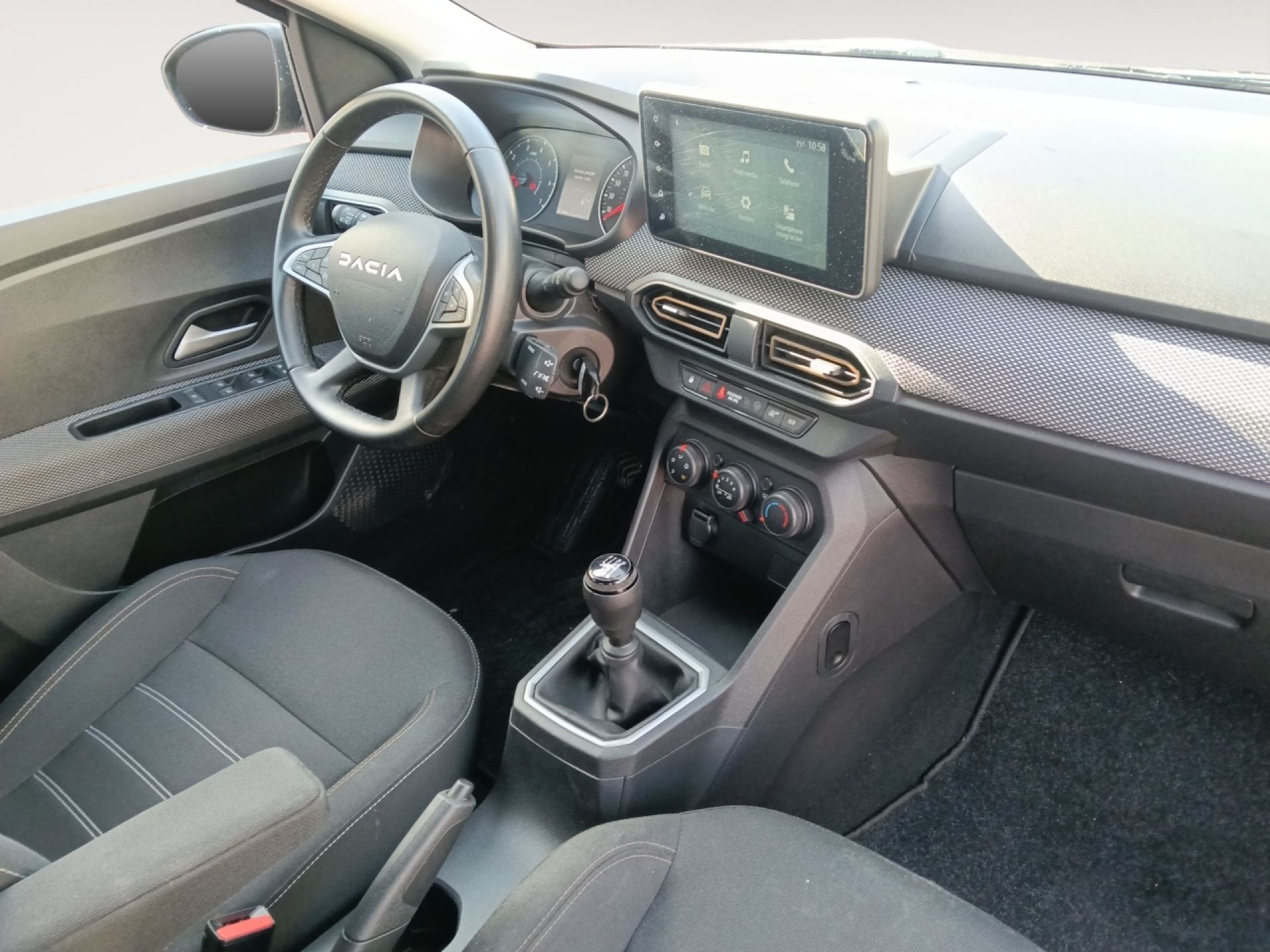 Dacia Sandero - 8