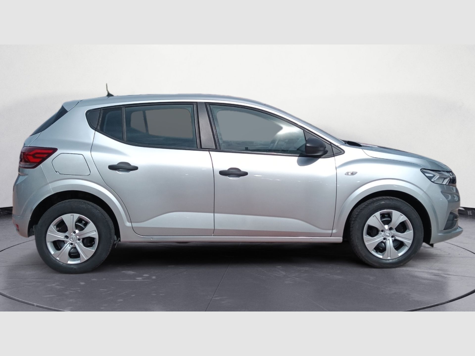 Dacia Sandero - 5