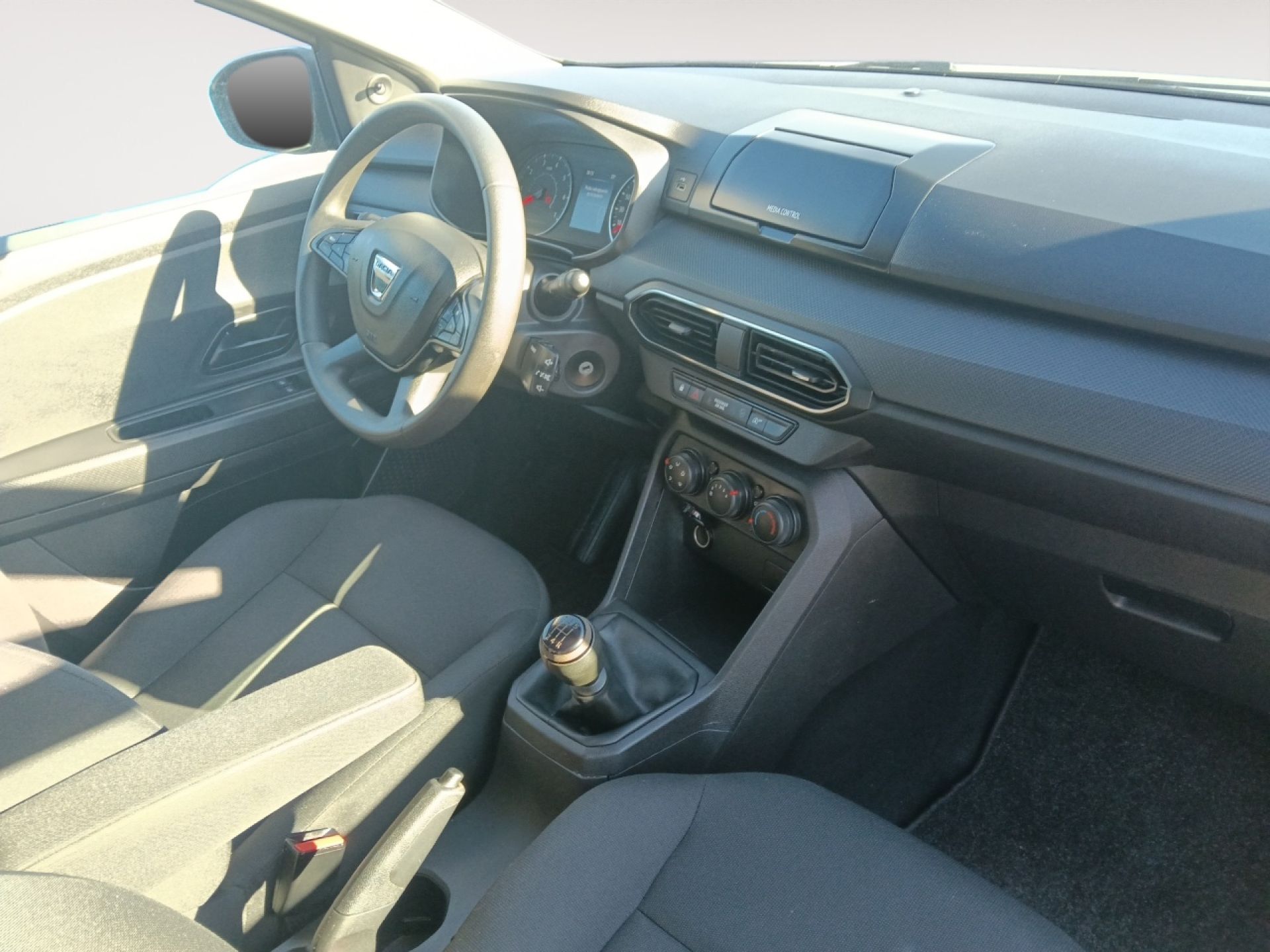 Dacia Sandero - 8
