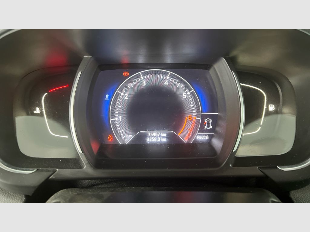 Renault Grand Scenic - 10