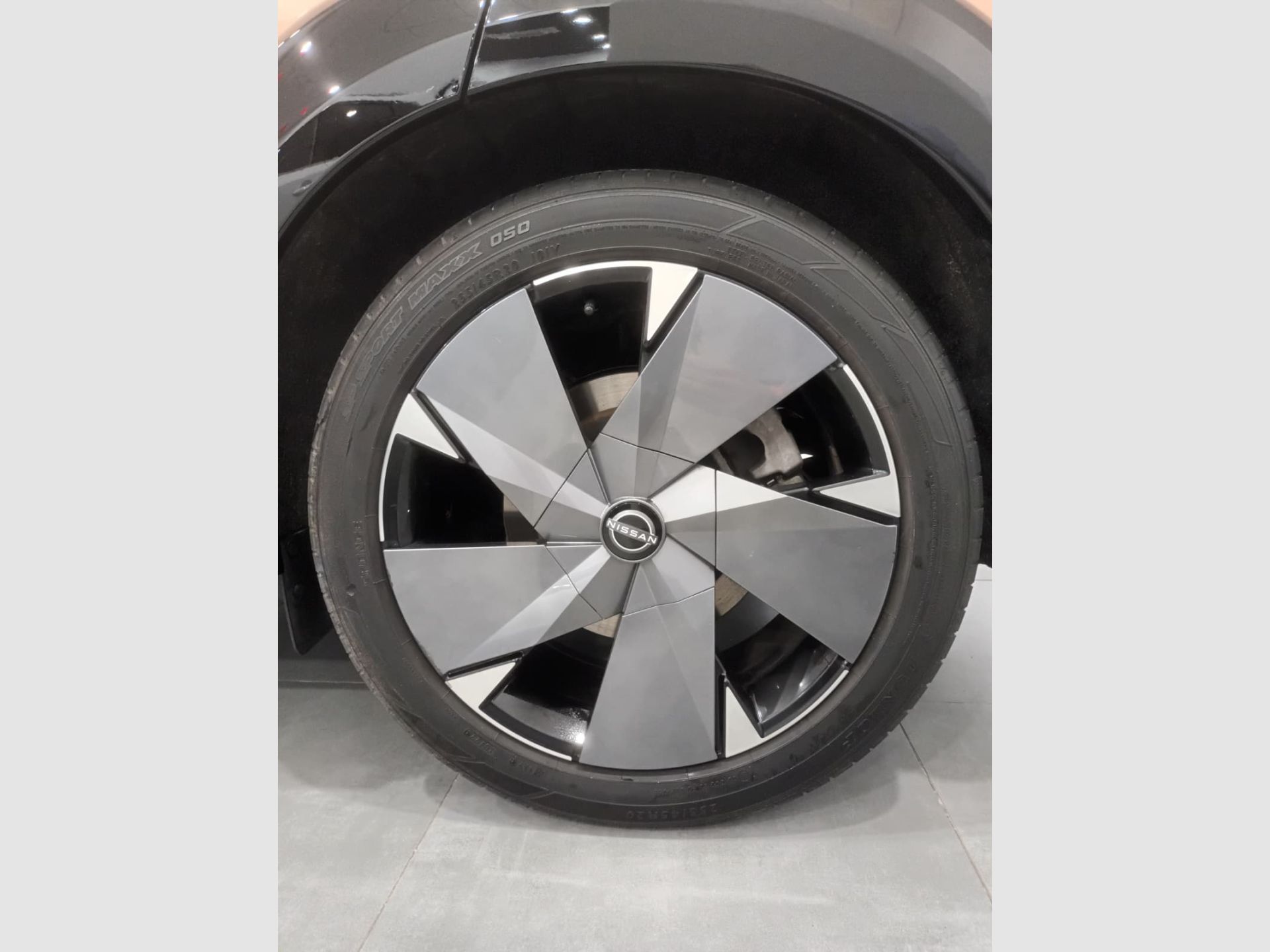Nissan Ariya - 12